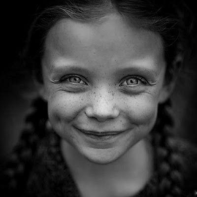 niña sonriendo